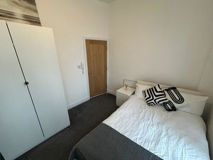 Photo 5- click for photo gallery